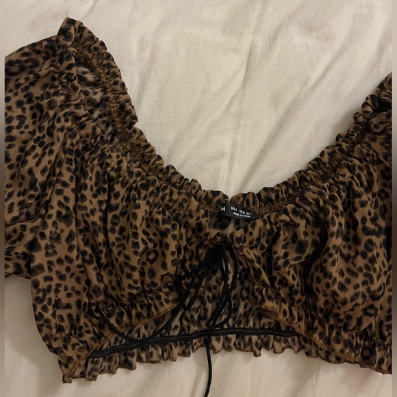 CHEETAH PRINT CROP TOP - Picture 2 of 2